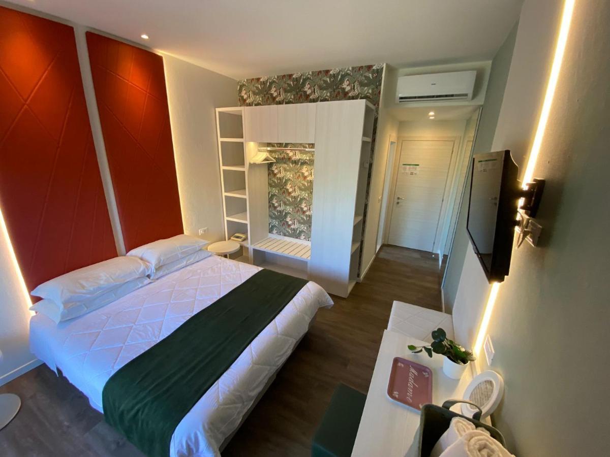 Hotel Loretta & Dependance Cervia Exterior photo