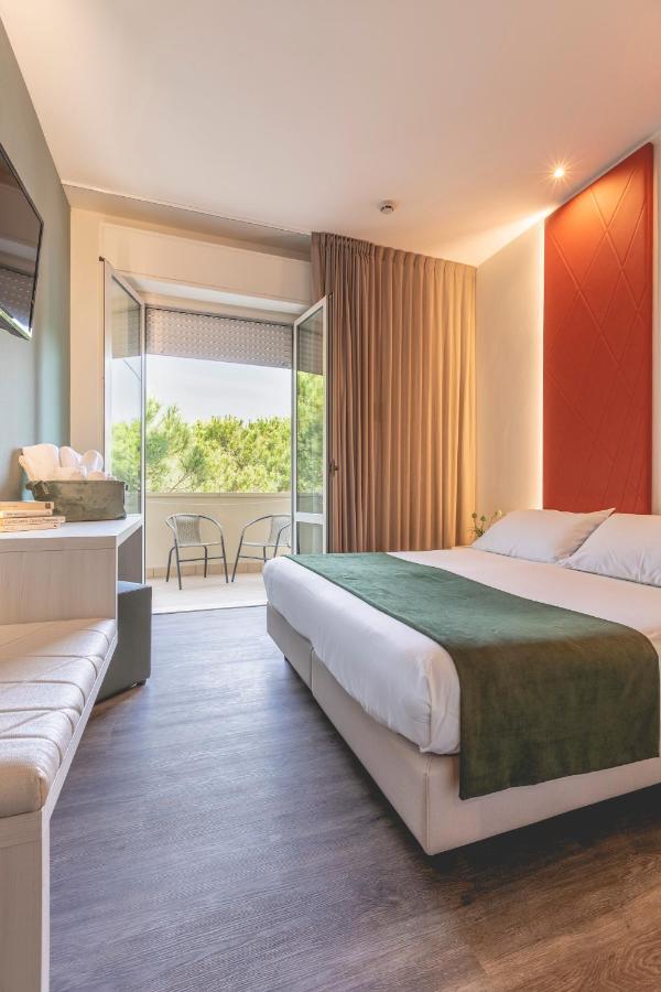 Hotel Loretta & Dependance Cervia Exterior photo