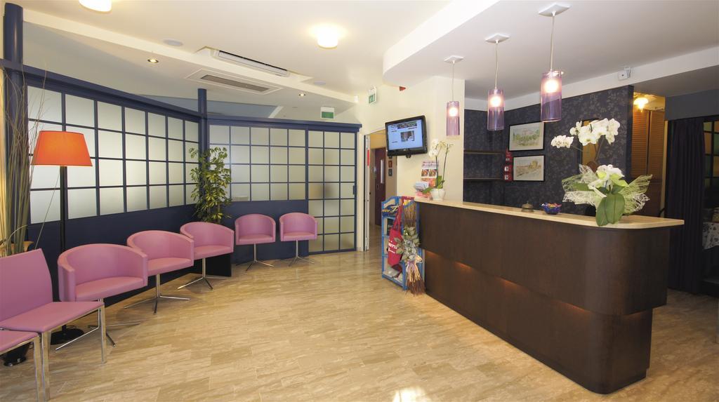 Hotel Loretta & Dependance Cervia Exterior photo